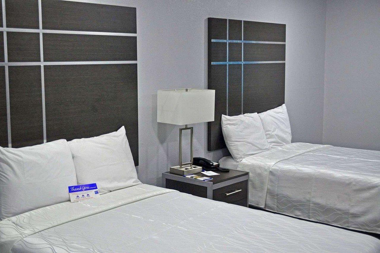 Americas Best Value Inn & Suites Brenham Extérieur photo