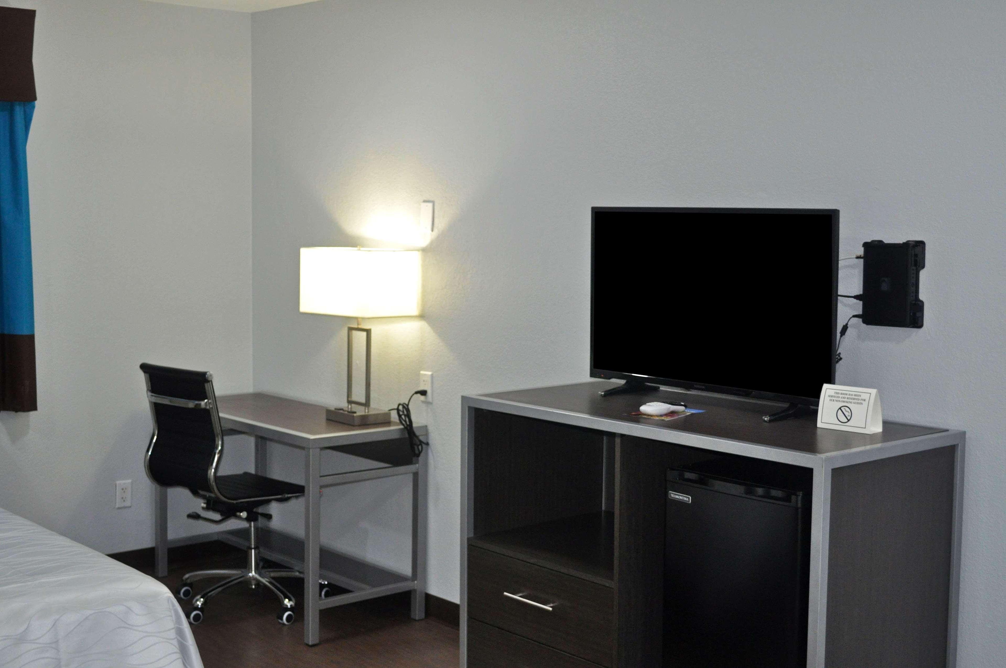 Americas Best Value Inn & Suites Brenham Extérieur photo