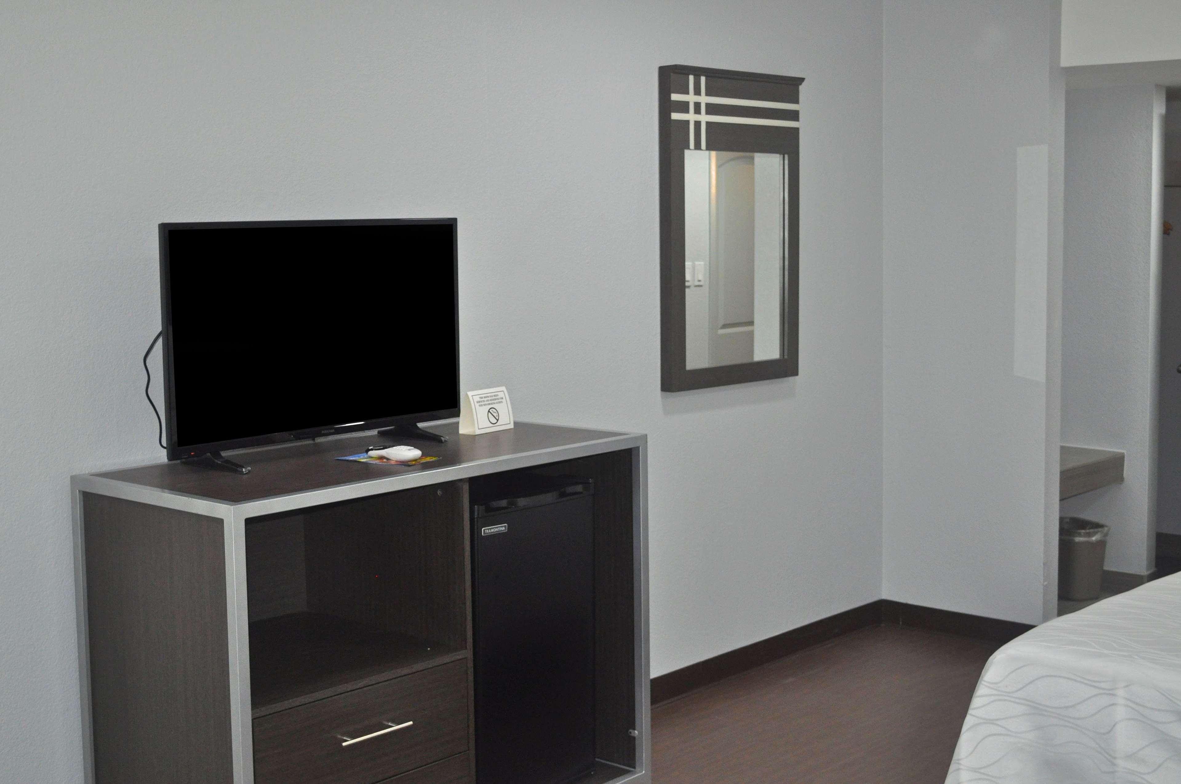 Americas Best Value Inn & Suites Brenham Extérieur photo