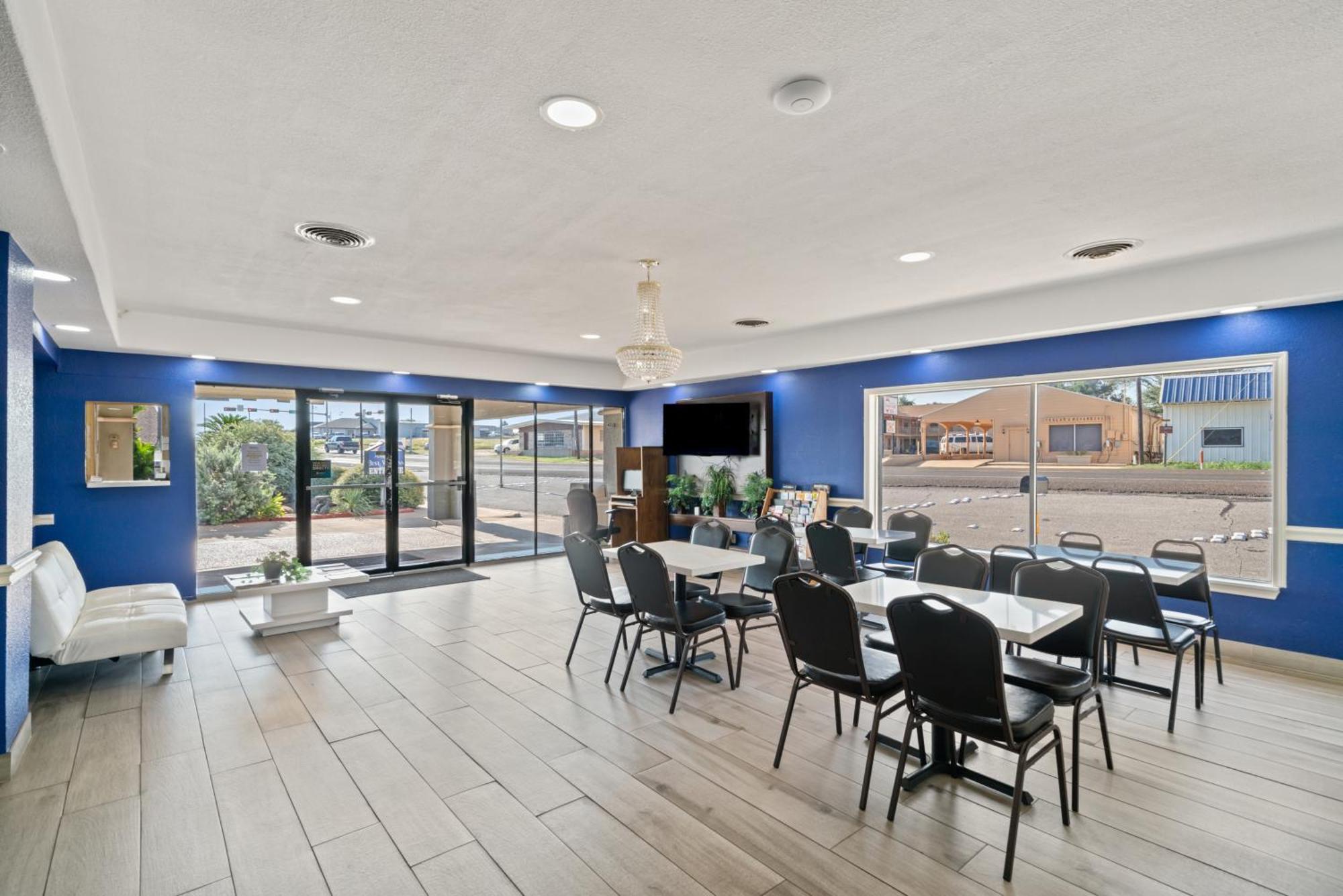 Americas Best Value Inn & Suites Brenham Extérieur photo