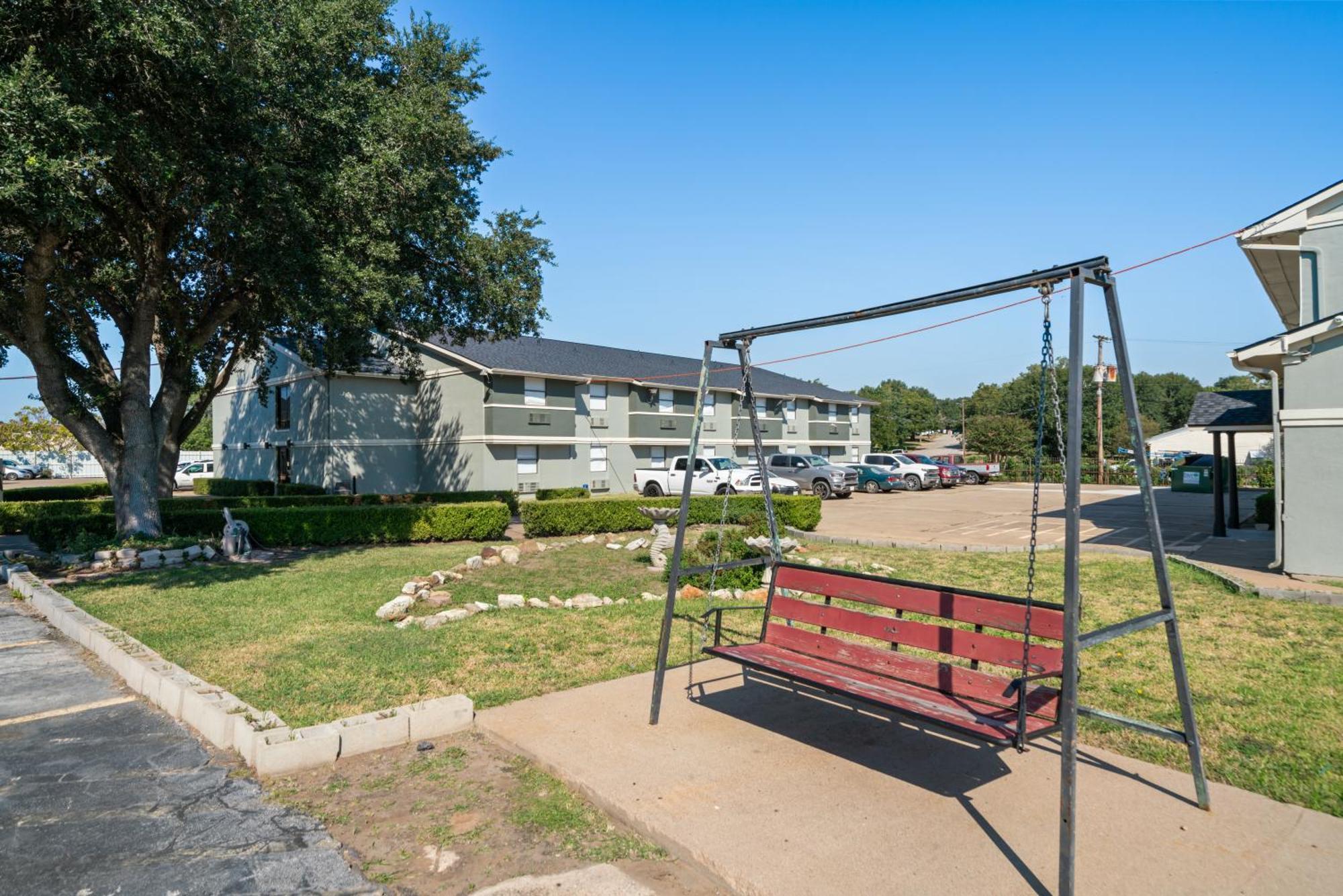 Americas Best Value Inn & Suites Brenham Extérieur photo