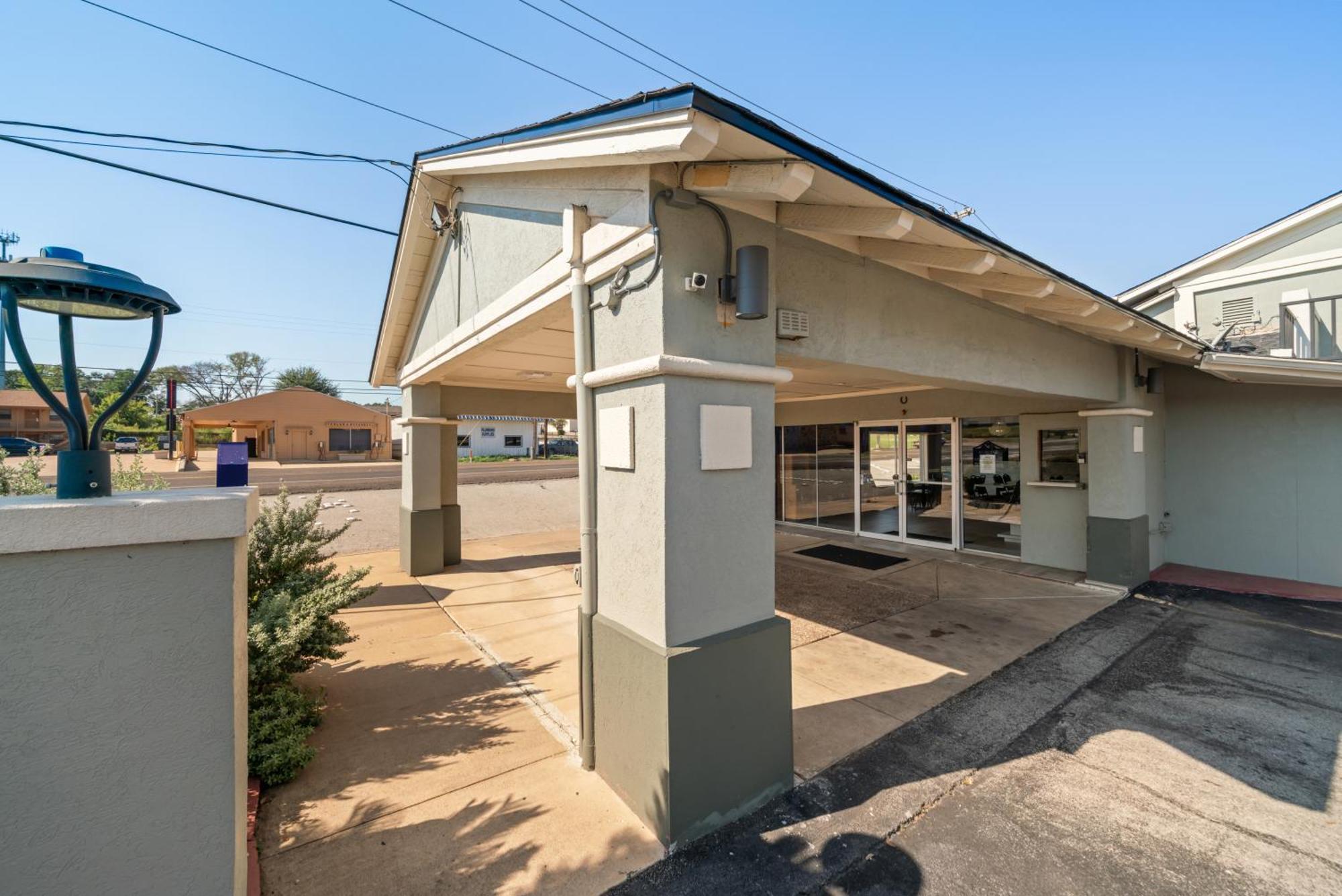 Americas Best Value Inn & Suites Brenham Extérieur photo