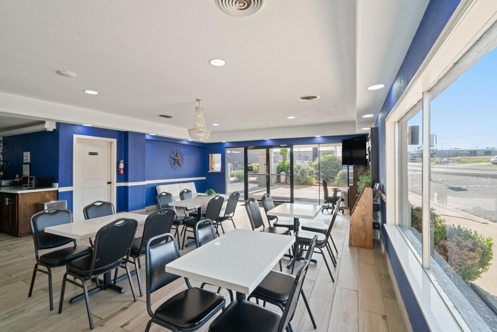 Americas Best Value Inn & Suites Brenham Extérieur photo