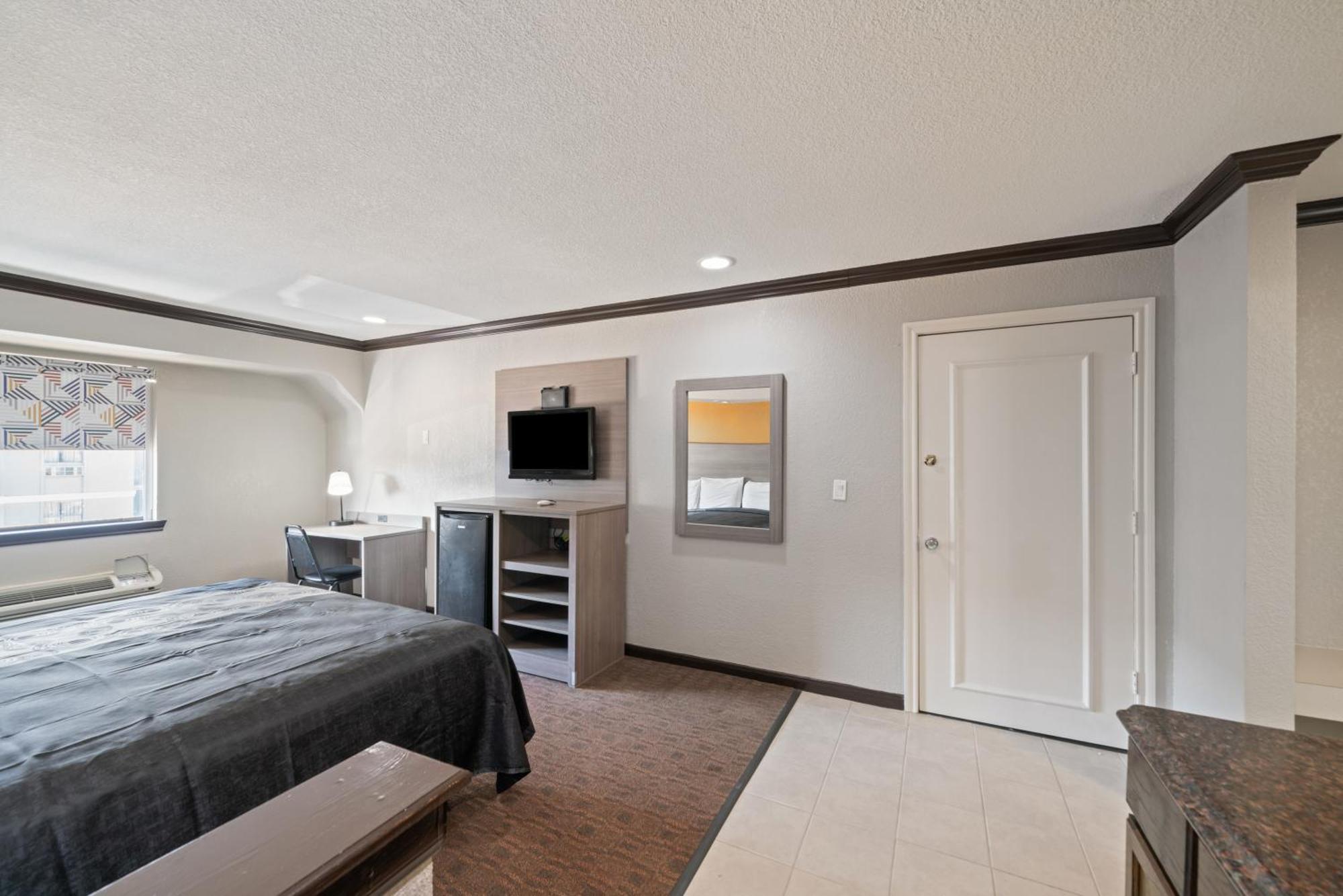 Americas Best Value Inn & Suites Brenham Extérieur photo