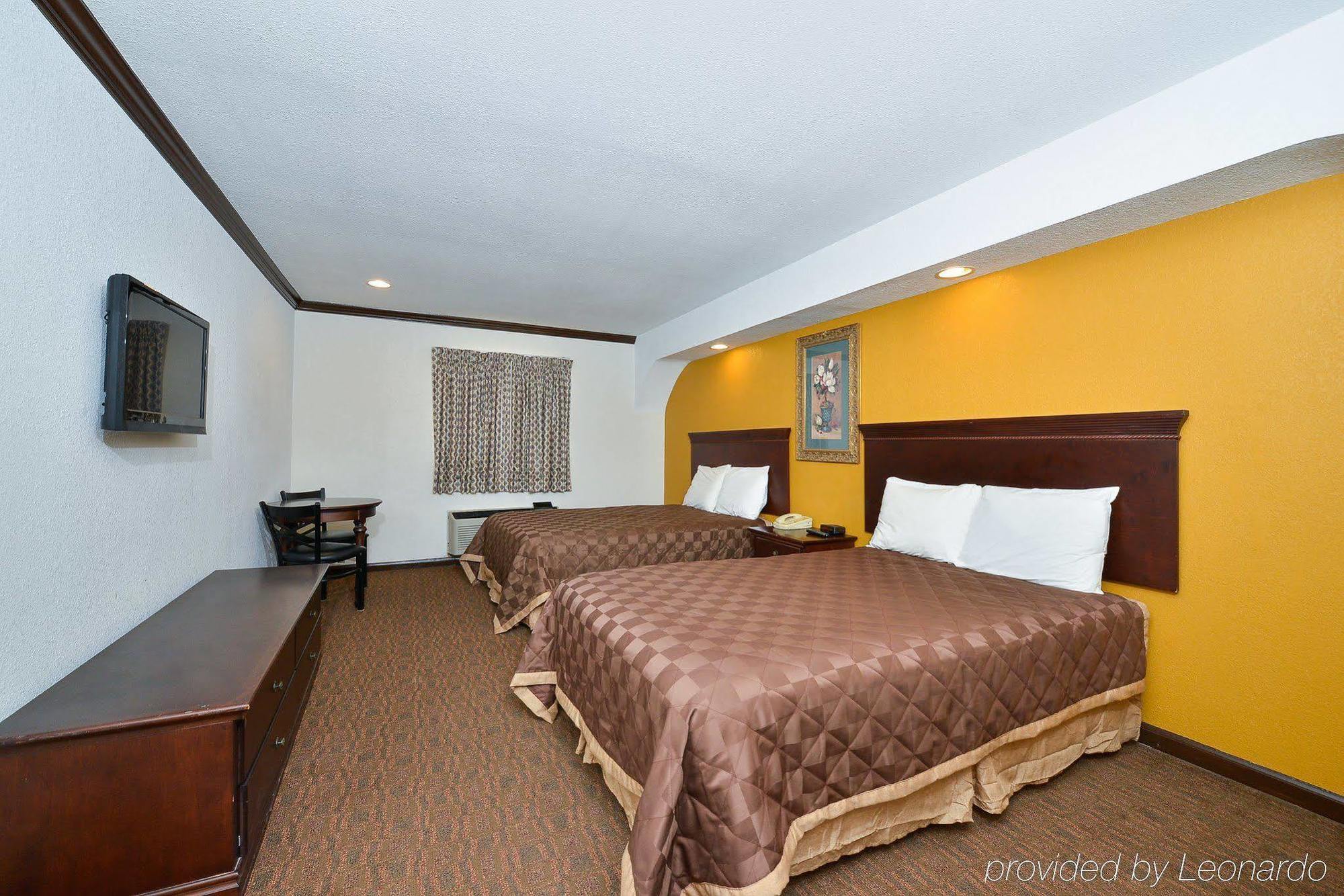 Americas Best Value Inn & Suites Brenham Extérieur photo